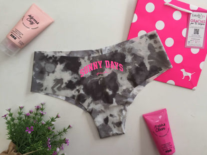 Imagen de PINK Panty No-Show Cheekster Tie Dye M